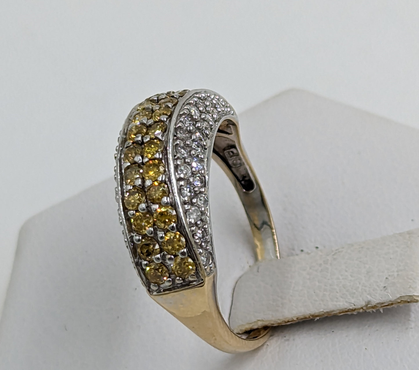 14Kt White Gold Ring with yellow stones and diamonds