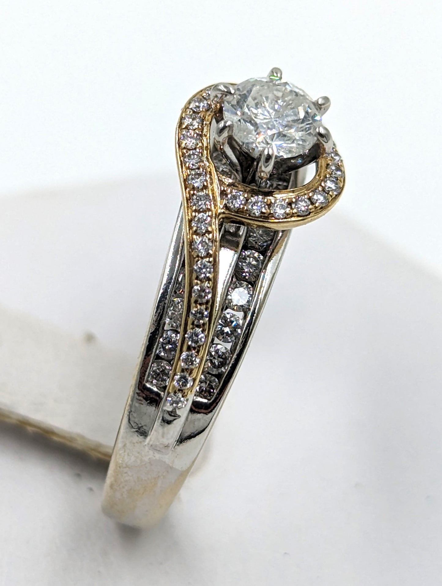 14 Karat White Gold ring with diamonds